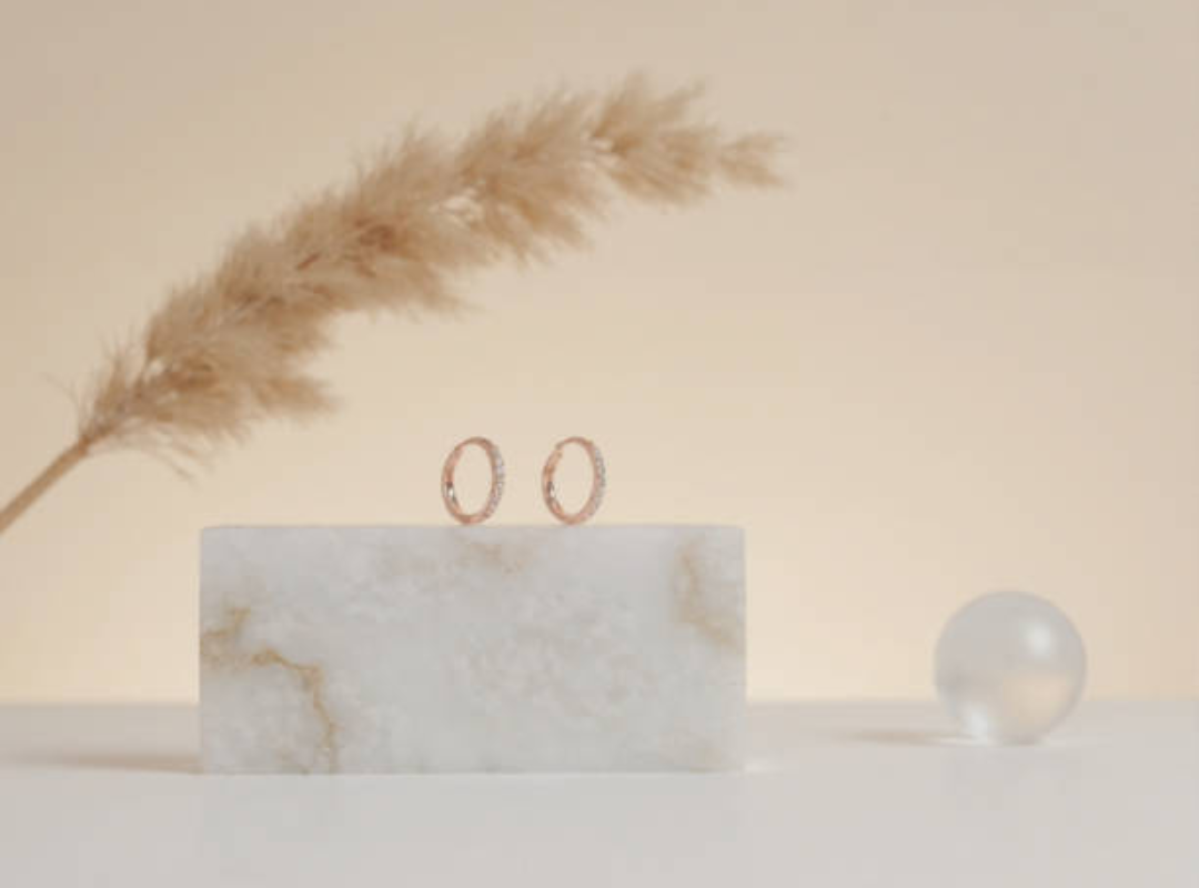 Minimalist Earrings: Effortless Elegance for Everyday Wear