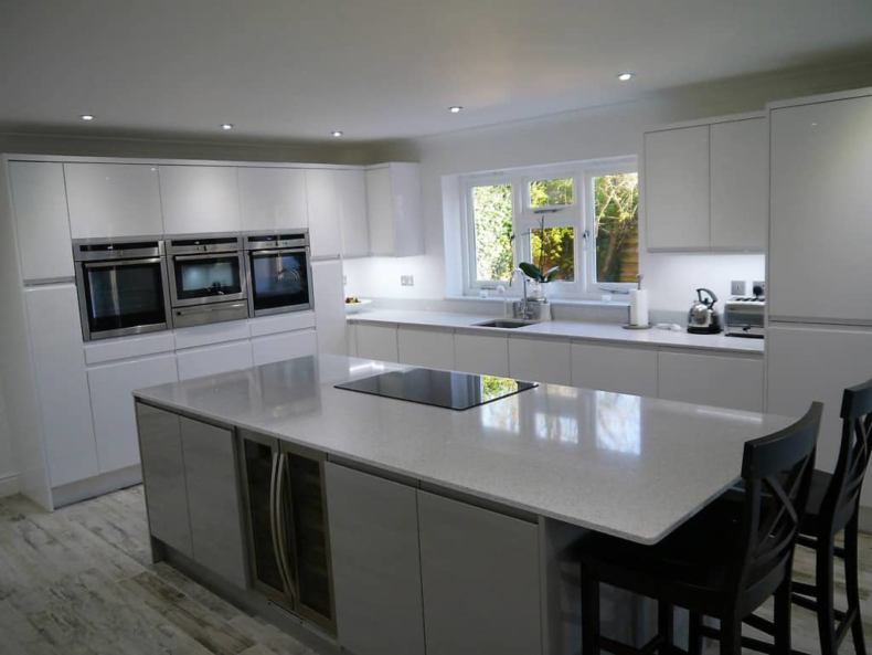 Modern Elegance: Why Quartz Worktops Are a Smart Choice for Contemporary Kitchens