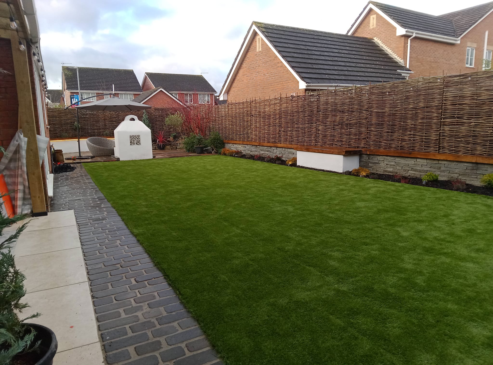 Artificial grass guide